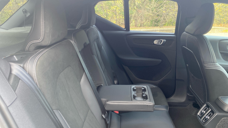 Volvo Xc40 1.5 T3 [163] R DESIGN 5dr Petrol Estate